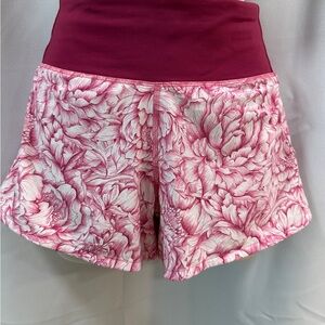 Lululemon dark Pink floral lined Women's Shorts size 8